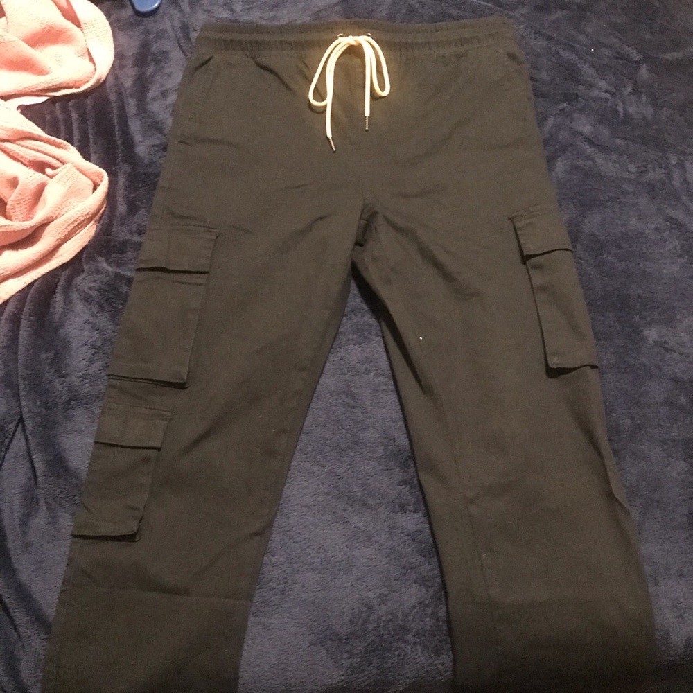 Young and reckless black cargo pants